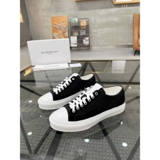 Givenchy Sneakers